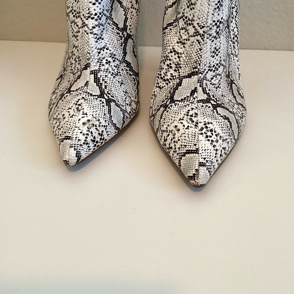 \RAYE\ Easton Snakeskin Print Booties - Picture 13 of 16